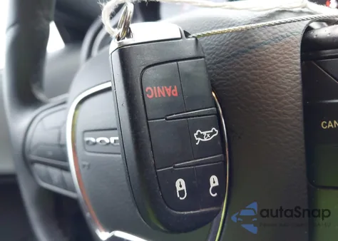 2020 Dodge Challenger Sxt z USA, uszkodzony, nr VIN 2C3CDZAG8LH250673